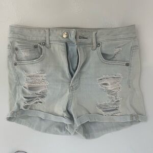 American eagle super high rise shorts size 4 light wash